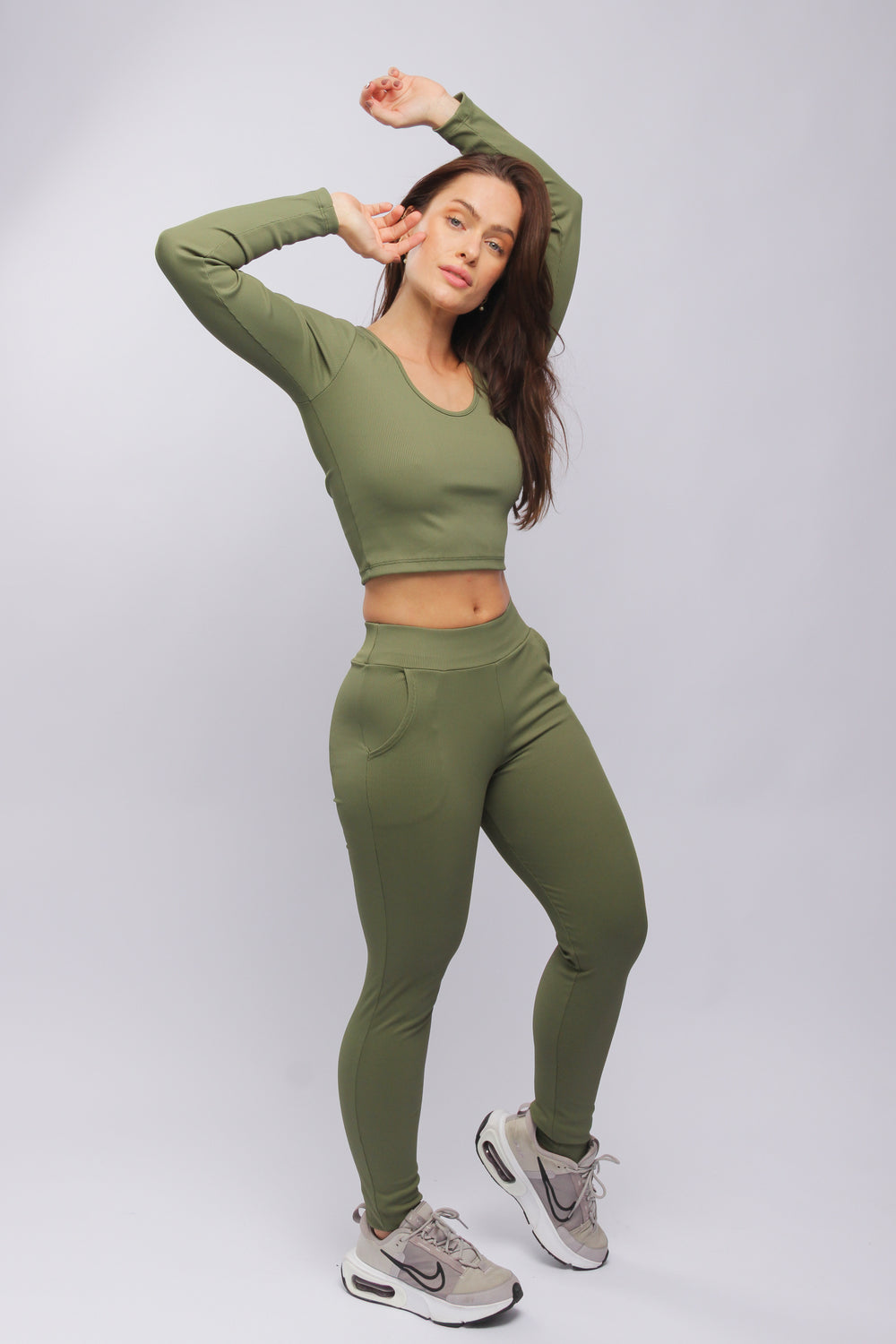 1423473 - Calça Canelada Est com Bolsos Verde Musgo - Duna Casual